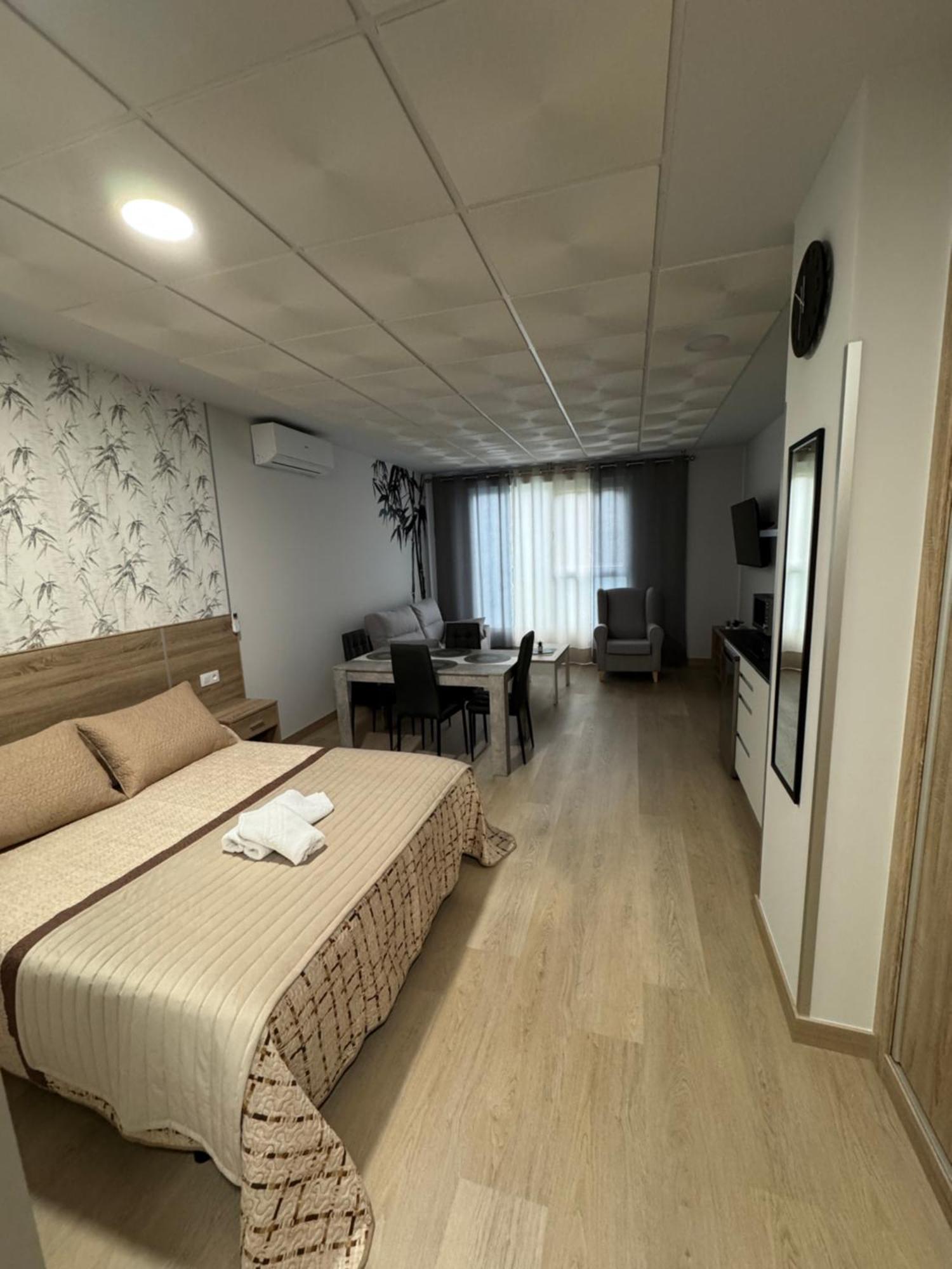 Apartamentos Turisticos Peregrin Palas Palas de Rei Eksteriør bilde